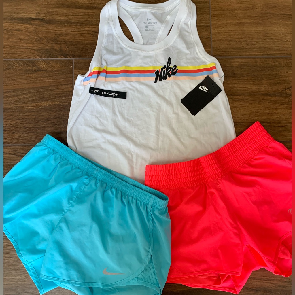 Woman’s Size Small Bundle